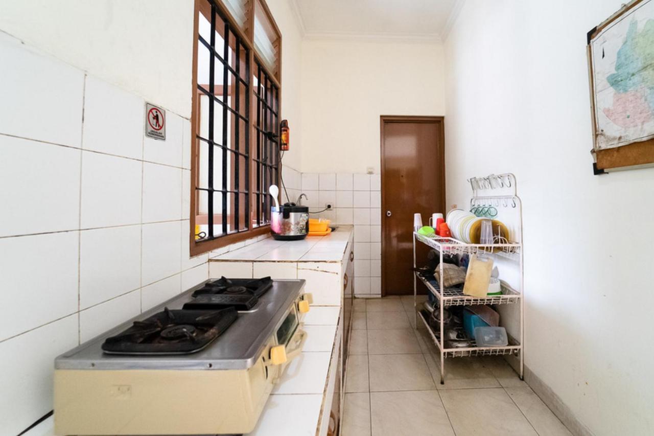 Koolkost Near Padjadjaran University - Minimum Stay 6 Nights Бандунг Экстерьер фото