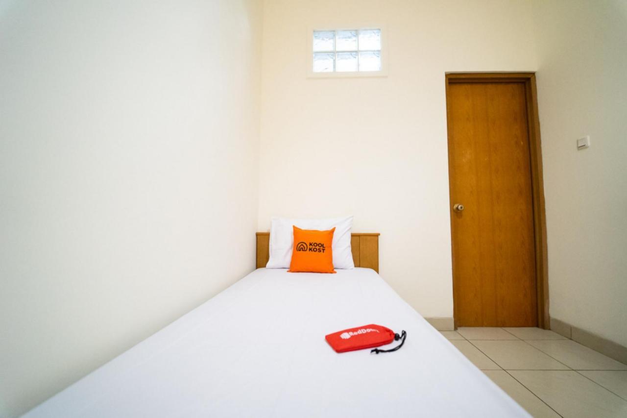 Koolkost Near Padjadjaran University - Minimum Stay 6 Nights Бандунг Экстерьер фото